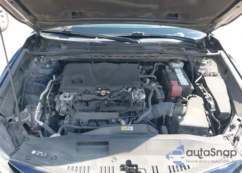 2021 Toyota Camry Le z USA, uszkodzony, nr VIN 4T1C11AK7MU520206